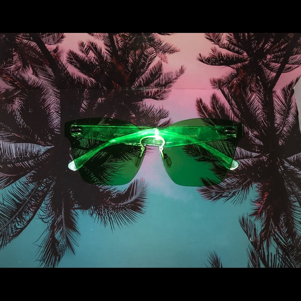 Key Whole Glasses